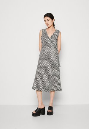 Pieces PCBINA MIDI WRAP DRESS - Kasdienė suknelė - cloud dancer