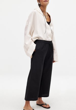 TAPERED CROPPED DRAWSTRING  - Trousers - black