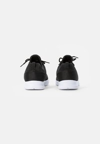 Pier One UNISEX - Sapatilhas - black white