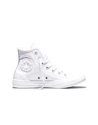 Visok beli Converse All Star čevlji z vezalkami, gumijastim podplatom in vtisnjenim logotipom na strani gležnja.