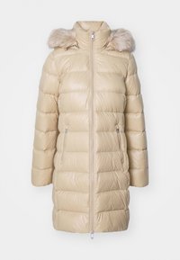 Επιλέχθηκε, beige