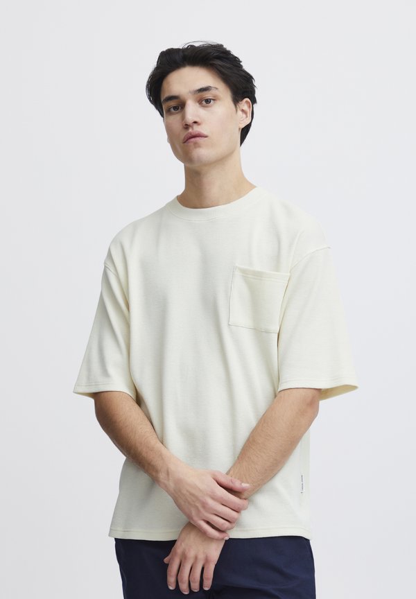CFTue - Basic T-shirt