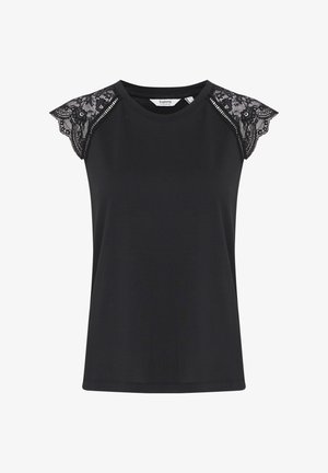 Top noir à manches courtes avec des accents en dentelle sur les épaules, col rond et une texture douce et lisse. Coupe droite sans motifs visibles.