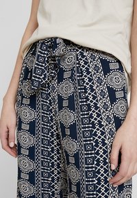 JDY Tygbyxor - dark blue