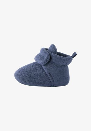 Navy niebieskie botki fleece z zaokrąglonym noskiem, zawiniętym mankietem i dekoracyjnym paskiem. Miękka tekstura i minimalistyczny design.