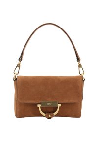 Braune Wildleder-Clutch mit goldfarbenem Verschluss und abnehmbarem Schulterriemen. Hat eine glatte Textur und rechteckige Form.