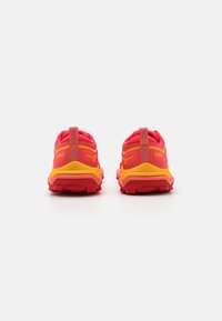 Mizuno WAVE IBUKI 4 - Zapatillas de trail running - dubarry/white/citrus
