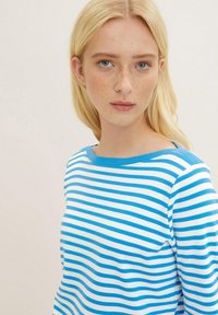 TOM TAILOR DENIM Camiseta de manga larga - white mid blue stripe