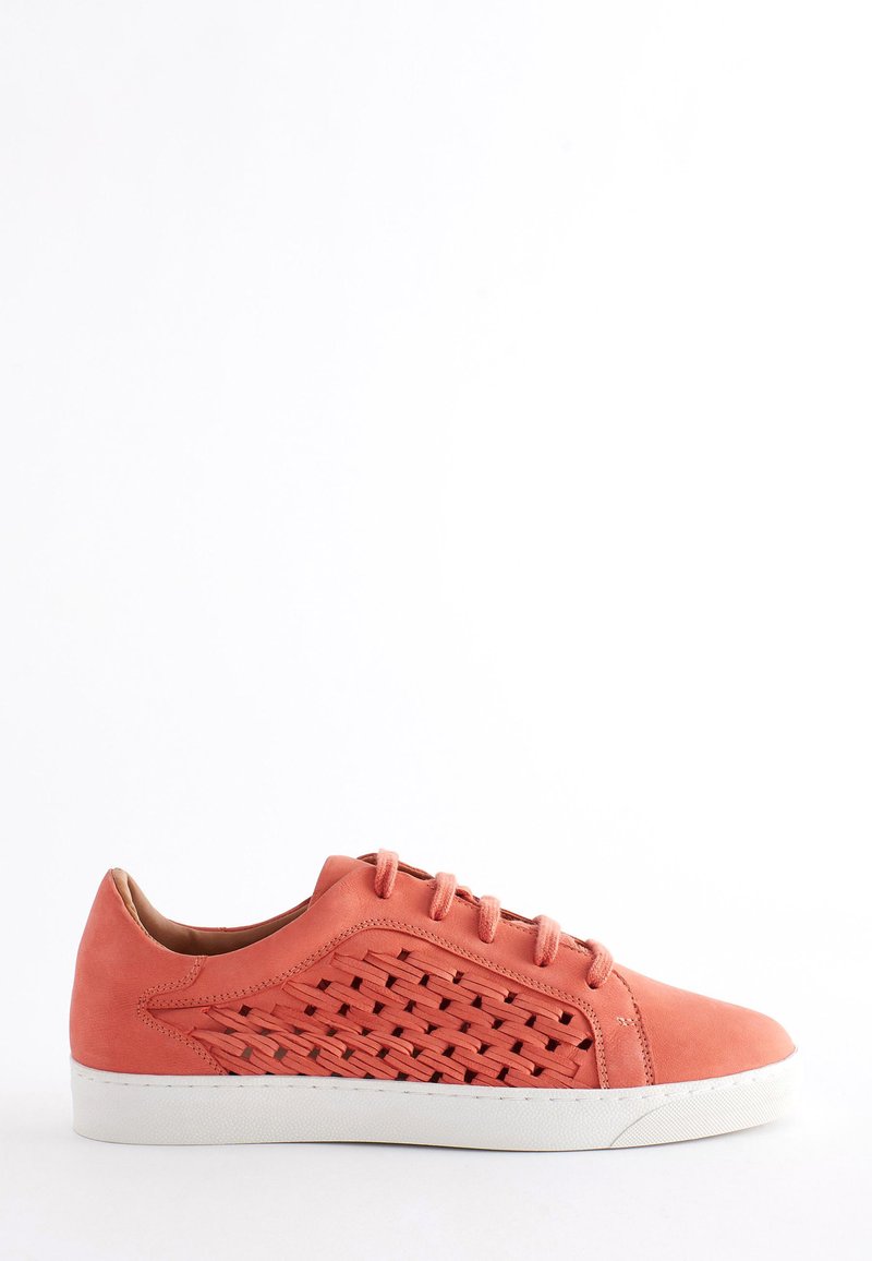 Next SIGNATURE FOREVER COMFORT® WEAVE Trainers coral pink/orange