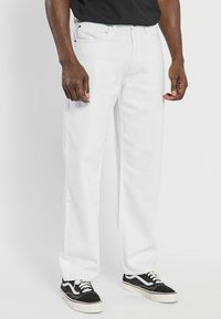Redefined Rebel TOKYO - Vaqueros boyfriend - white