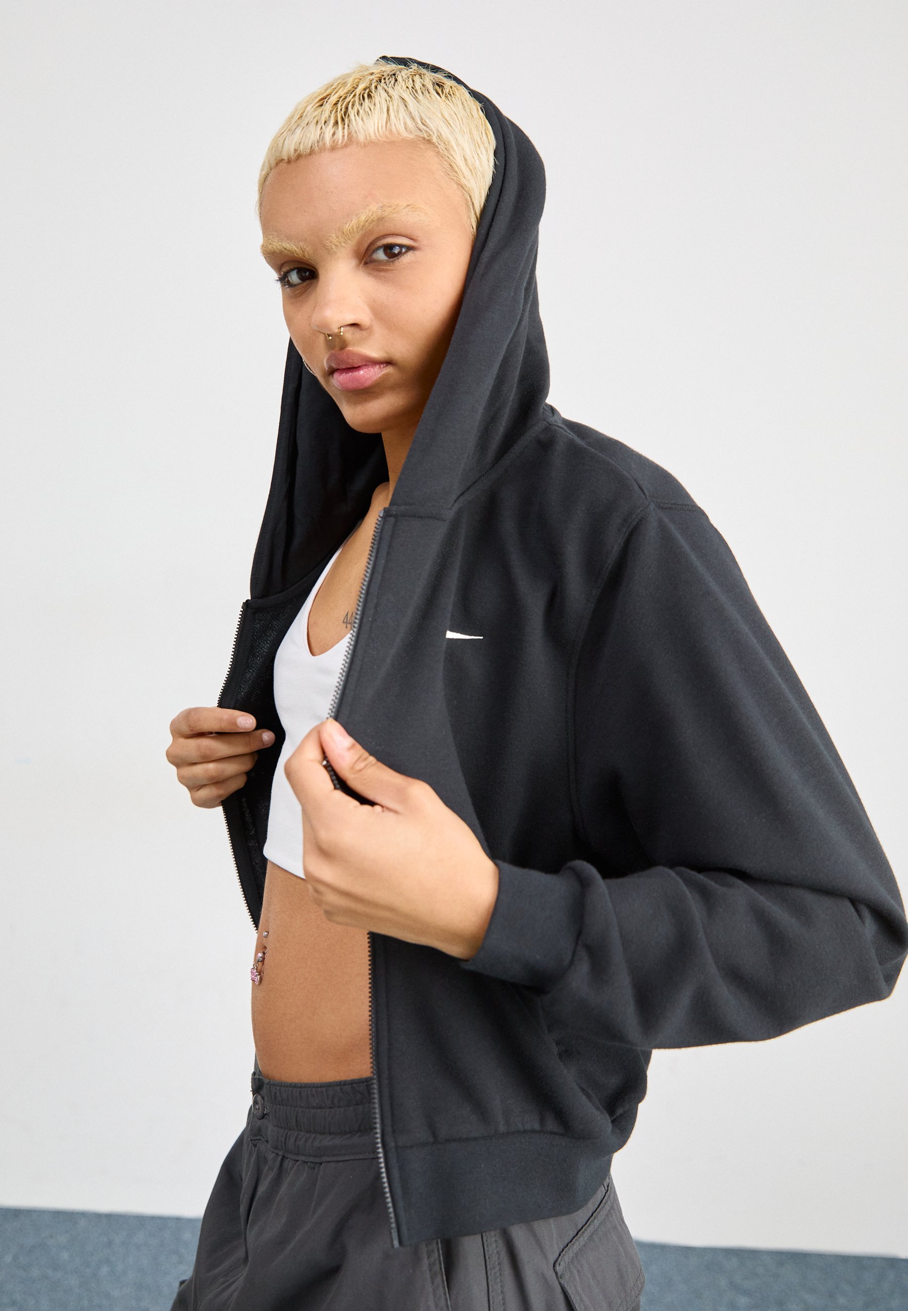 nike womens sweatshirt black