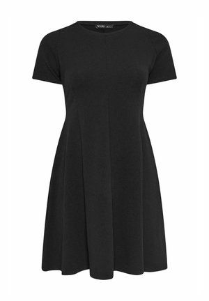 Sort kortærmet A-formet kjole med rund halsudskæring, tilspidset talje og knælængde samt blødt, struktureret stof.