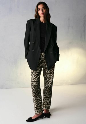 REGULAR FIT - Cappotto corto - black