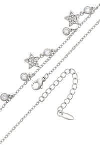 Brățară din lanț argintiu cu linkuri alternative în formă de stea și rotunde, accentuate cu zirconii cubice, incluzând un închizător tip homar și un lanț de extensie.