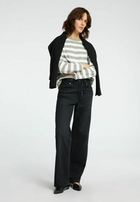 Selected Femme SLFESSENTIAL BOXY TEE  - Topper langermet - vetiver