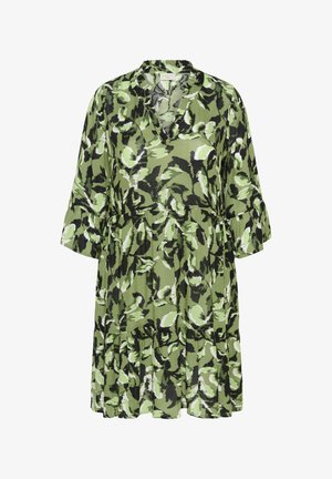 Blomstermønstret kjole i nuancer af grøn og sort. V-halsudskæring, trekvartærmer og en flared, tiered kant. Letvægtsstof.