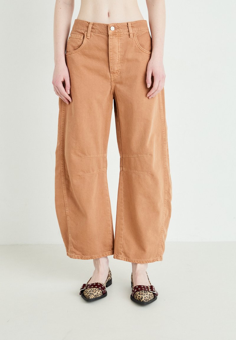 Free People GOOD LUCK MID RISE BARREL - Traperice opuštenog kroja - ginger root