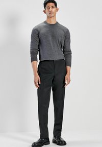 Next SMART SIDE ADJUSTER- SLIM FIT - Chino stiliaus kelnės - black