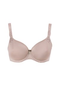 Sujetador con copas moldeadas en tejido beige suave, con tirantes ajustables y detalles decorativos de encaje en las copas y los tirantes.