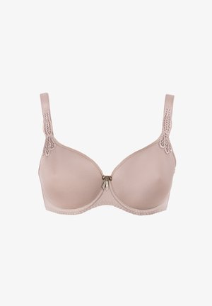 Beha met gevormde cups in zacht beige stof, voorzien van verstelbare bandjes en decoratieve kantaccenten op de cups en bandjes.