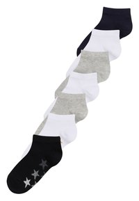 Set di otto calzini alla caviglia in nero, bianco, grigio e blu navale. Presentano un motivo a stelle sul calzino nero. Materiale misto cotone, polsino a coste.
