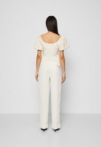 Selected Femme SLFFIRMINA ON OFF SHOULDER - Palaidinė - sandshell