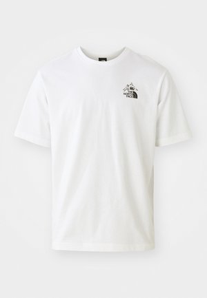 Hvid bomulds t-shirt med standard rund hals. Har et lille sort bjerglogo med teksten "The North Face" på fronten.