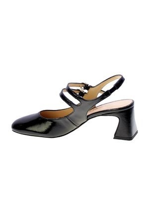 Scarpa slingback in vernice nera con tacco basso a blocco, caratterizzata da due cinturini frontali e una punta rotonda.