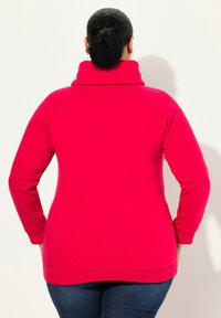 Ulla Popken MIT STEHKRAGEN RAGLANFORM LANGE ÄRMEL  - Sudadera - classic red