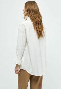 PEPPERCORN PCORINNA - Blus - gardenia
