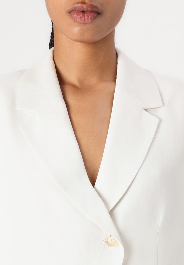 THENA - Waistcoat - egret3