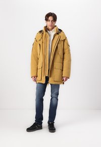 Thumbnail Image 3