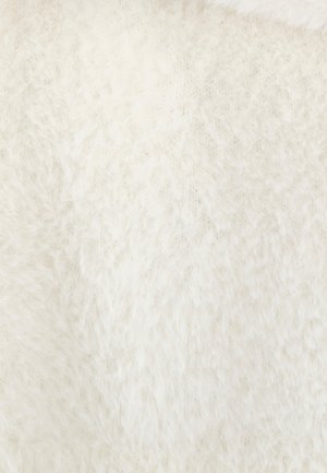 Witte pluizige stof met een zachte textuur, gekenmerkt door een licht oneffen oppervlak en subtiele variaties in schaduw. Ideaal voor gezellige kledingstukken of accessoires.