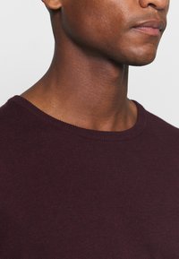 s.Oliver Strickpullover - purple melange