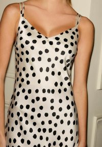 Next CAMI  - Maksikleit - black white spot print