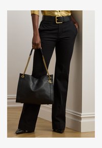 Geselecteerd, black