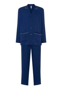 Conjunto de pijama azul marino hecho de tela estampada, que incluye una camisa abotonada con cuello, dos bolsillos y detalles de ribete, acompañada de pantalones a juego.