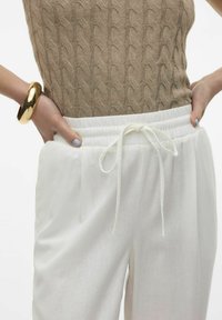 Vero Moda VMJESMILO biały