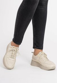 vitaform VITAFORM SNEAKER HIRSCHLEDER SOFT - Trainers - beige