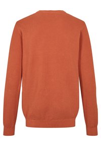 Sweter w kolorze rdzy wykonany z teksturowanej przędzy, z okrągłym dekoltem i długimi rękawami z prążkowanymi mankietami i dołem.
