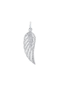 Smycke av sterlingsilver format som en vinge, med utskurna mönster och en glänsande yta. Inkluderar en ögla för fäste.
