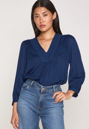 TAYLOR BRODERIE - Blouse - bleu