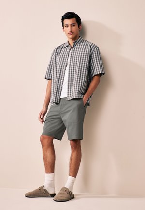 Next REGULAR FIT - 3 PACK - Rövidnadrágok - black navy charcoal