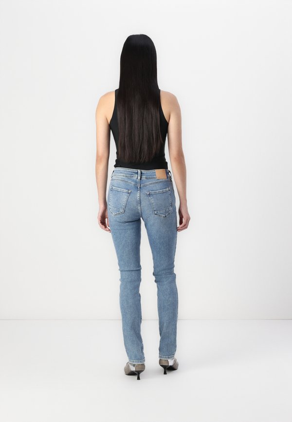 FALLON MID RISE - Slim fit jeans - dariela wash2