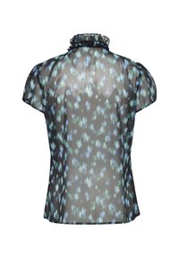 Črna prozorna bluzo s kratkimi rokavi, gubanjem na vratu in svetlo modrim ter zelenim cvetličnim vzorcem po celotni površini. Gladka tekstura in tekoč dizajn.