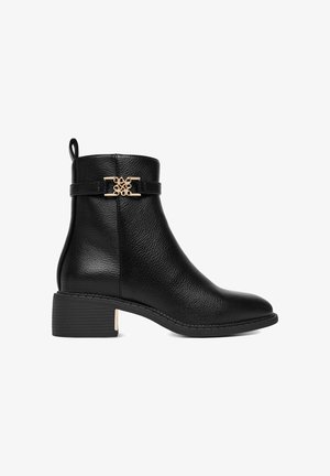 Nine West, NINE WEST ANKLE BOOTS WOMEN'S BLACK CEO-GAJDA-01 - Støvletter - black