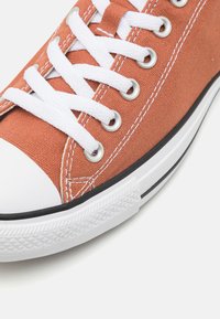 Converse CHUCK TAYLOR ALL STAR UNISEX - Zapatillas - brown