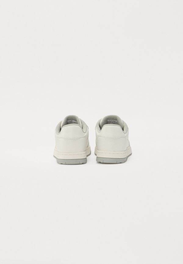 HADRIAN TENN - Trainers2