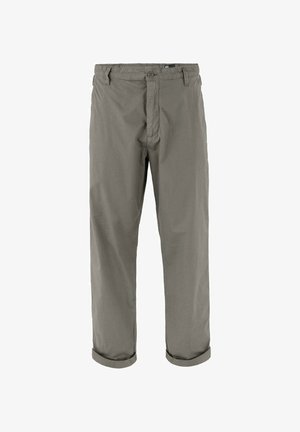 Olijfgroene casual herenbroek met knoopsluiting, riemlussen, zijzakken en opgerolde manchetten.