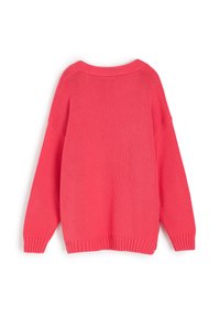 Różowy sweter dzianinowy o luźnym kroju, z opuszczonymi ramionami, prążkowanymi mankietami i dołem. Teksturowany materiał o otwartym splocie.